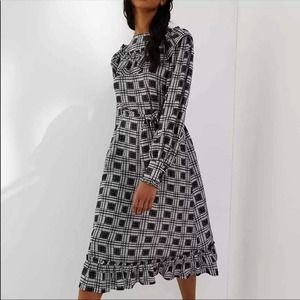 Anthro Porridge Vincenne Ruffled Midi Dress Medium Gray Window Pane Plaid